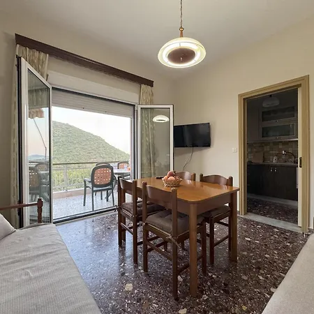 Kiourtis House شقة Elevtheraí