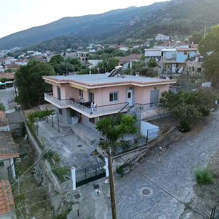 Kiourtis House شقة *