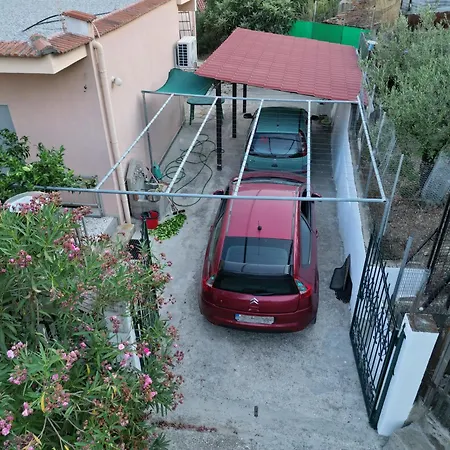 Kiourtis House شقة *
