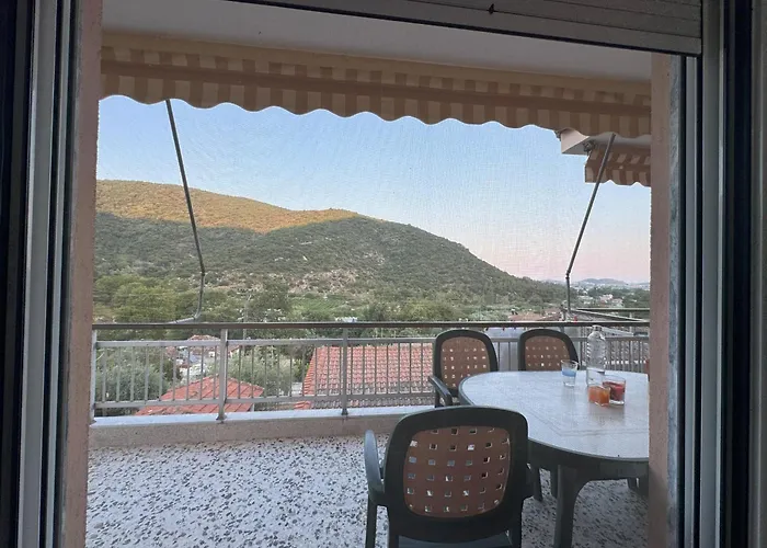 Kiourtis House Lägenhet *